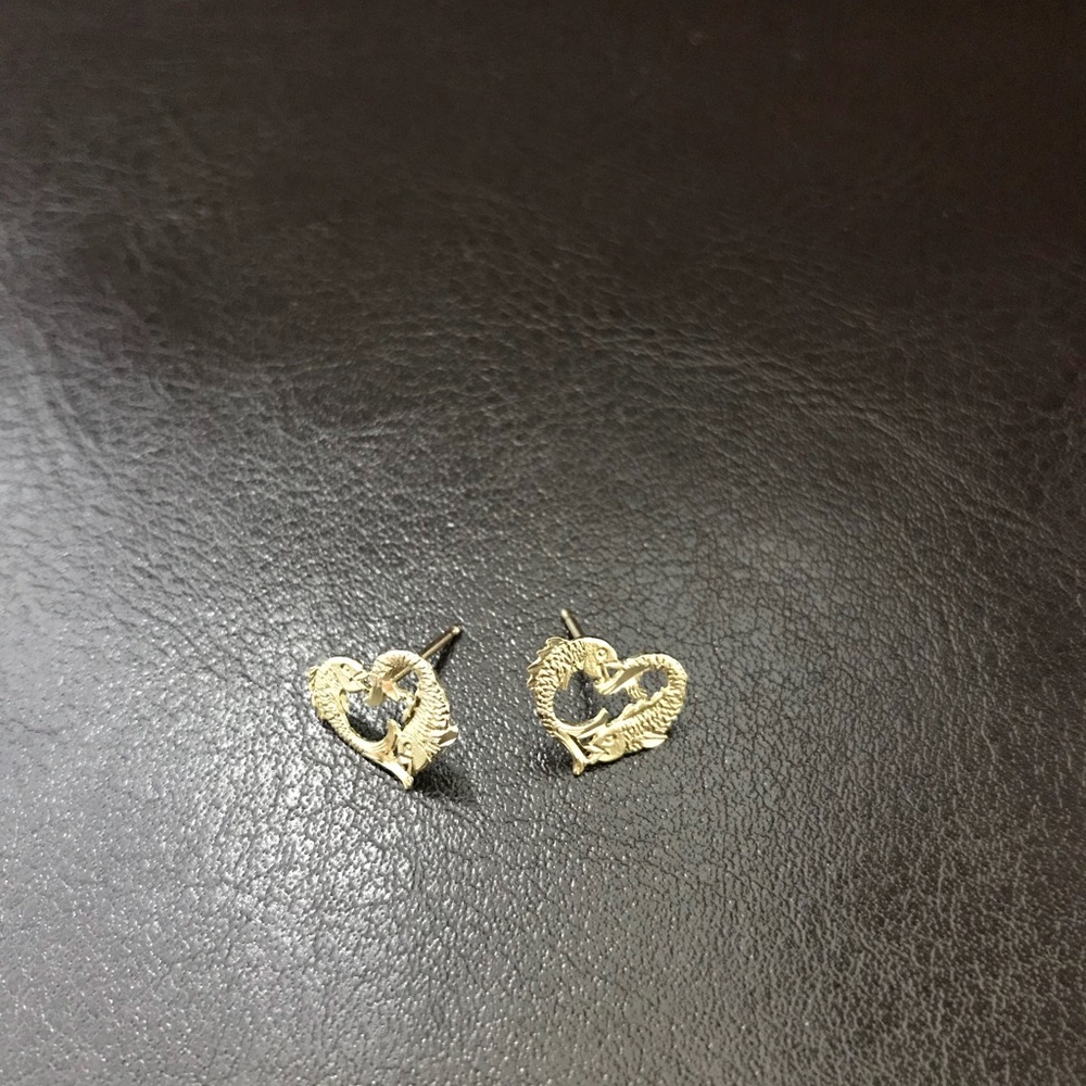 14k Gold fishy heart earrings
